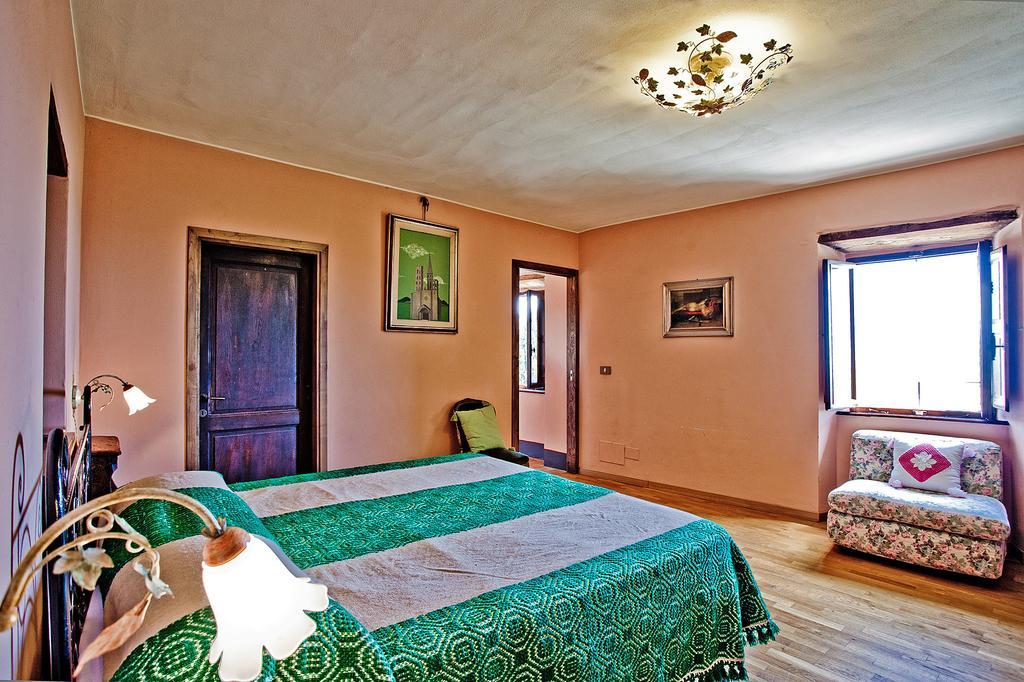 Agriturismo Terra Di Michelangelo Caprese Michelangelo ภายนอก รูปภาพ